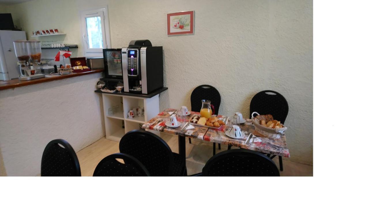 Saint Paul de Loubressac Hotel Au Charme Du Levat מראה חיצוני תמונה